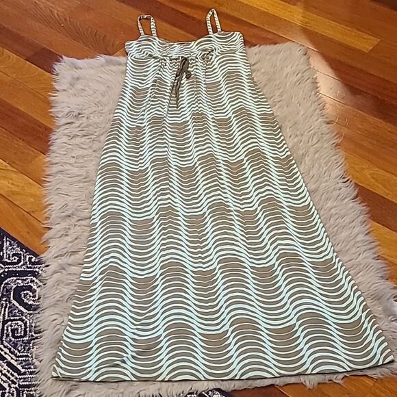 Tommy Bahama viscose stretch light blue and‎ army green design maxi dress - Picture 1 of 6